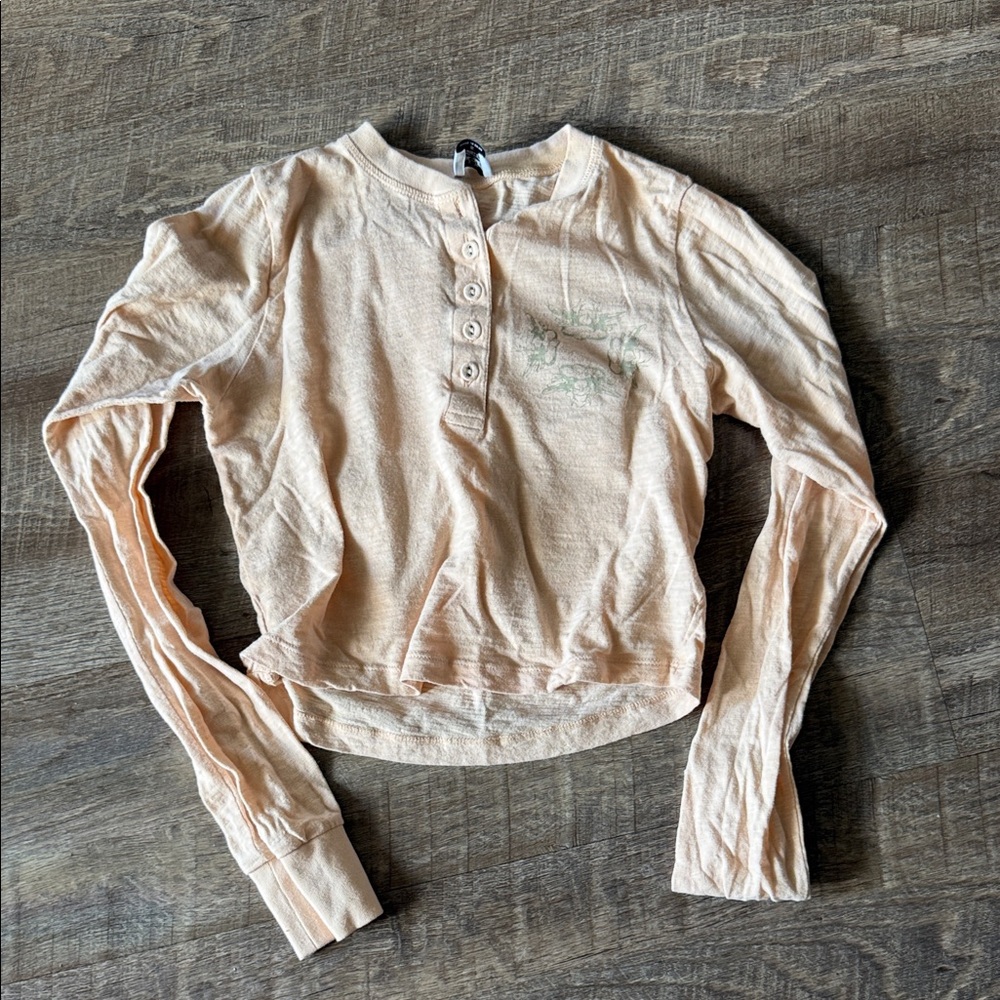 Boys lie cream crop top